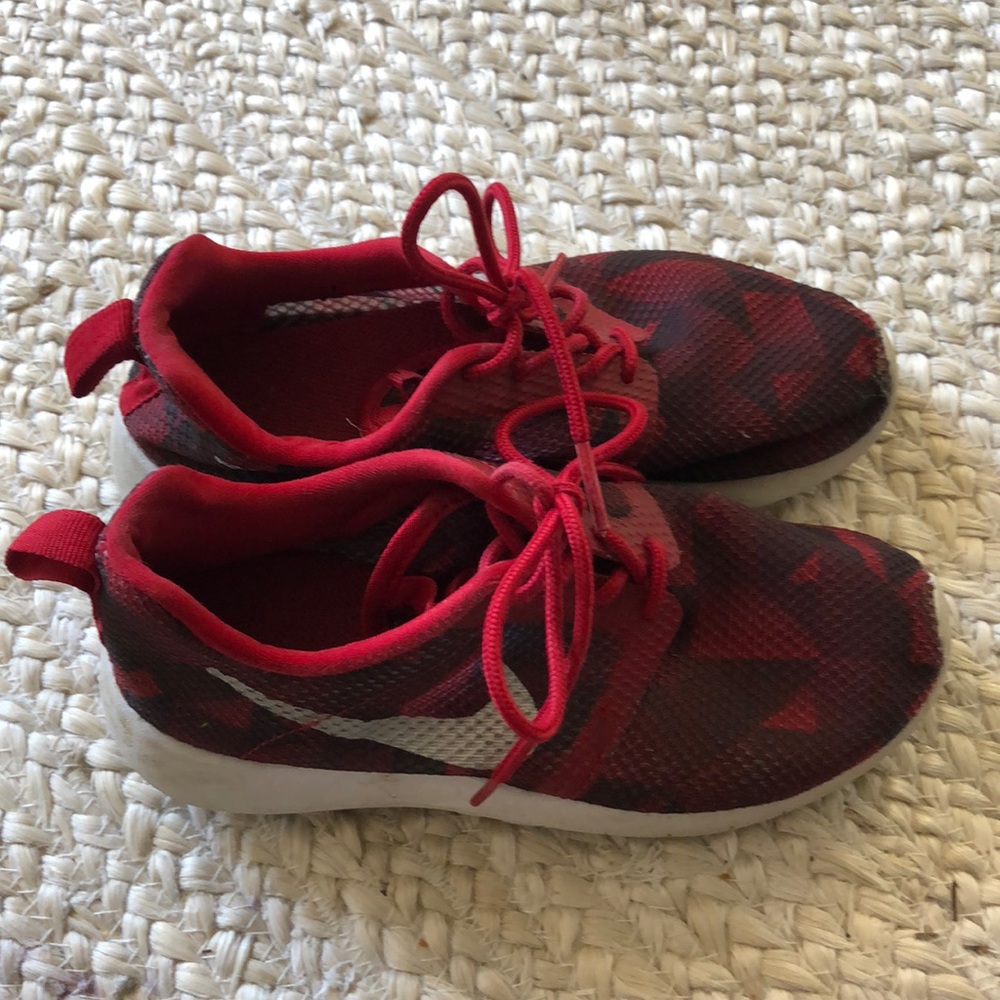 Nike youth shoes
